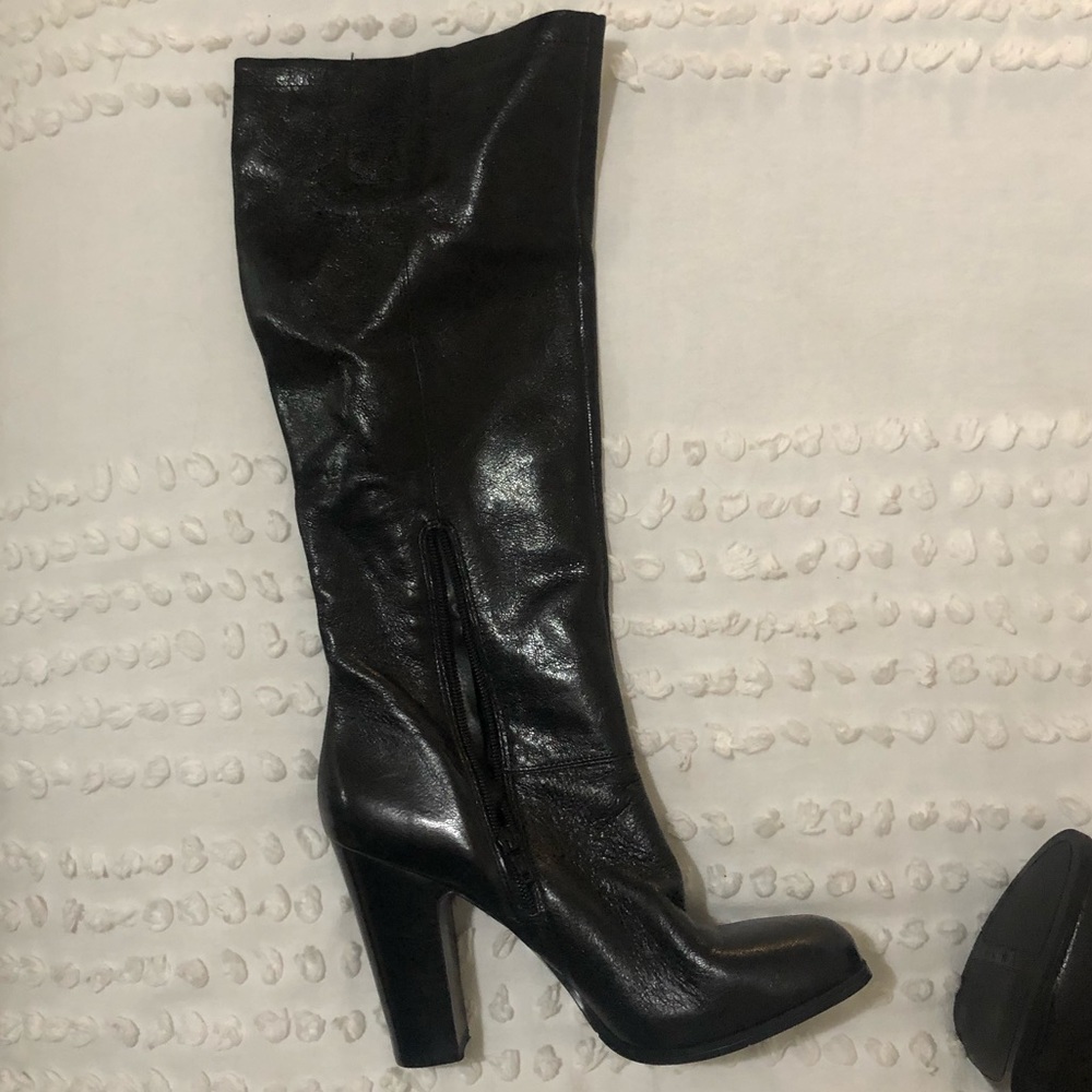 Black (block) high heel